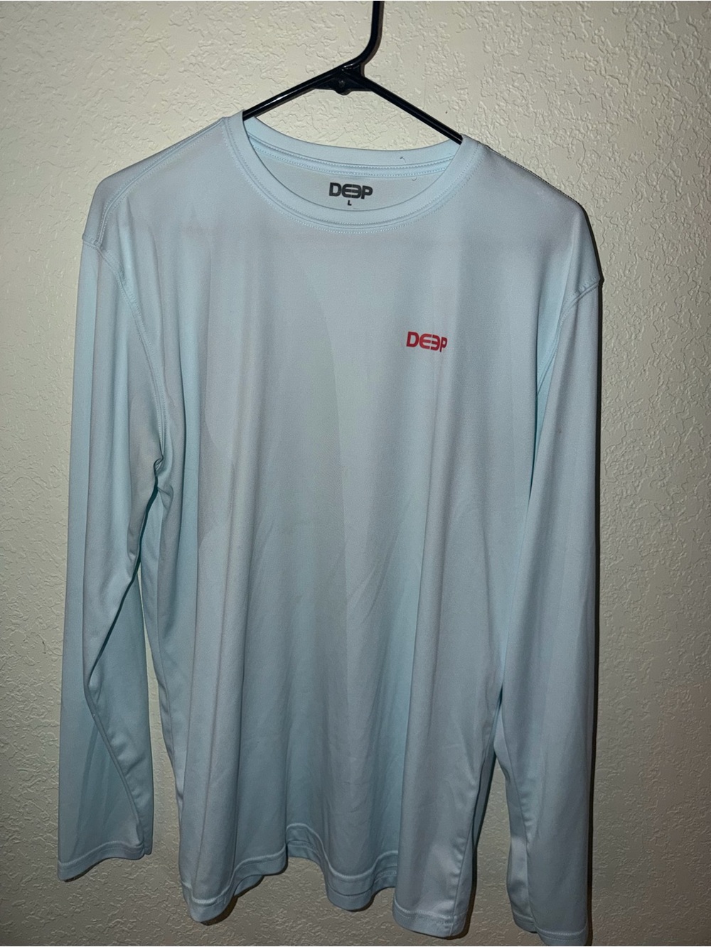 Men’s Long-Sleeve Performance Tee in Light Blue